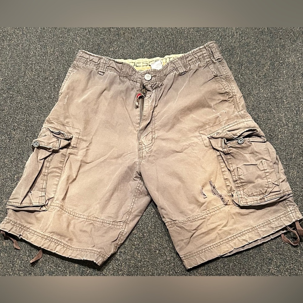 Descente Men's Rugged, Durable, Distressed Tan Cargo Shorts